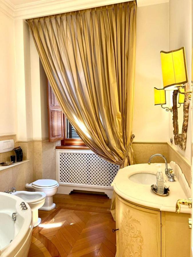 Roman Holidays Boutique Εξωτερικό φωτογραφία